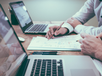 Rozbor legislativy s nápomocí notebooků